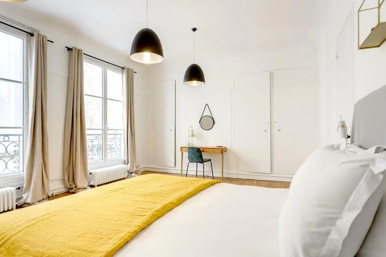 Habitat Parisien - 2Br-1Ba - Courcelles Parc Monceau Apartment