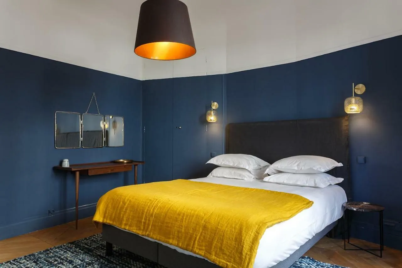 Habitat Parisien - 2Br-1Ba - Courcelles Parc Monceau Apartment 0*, Paris