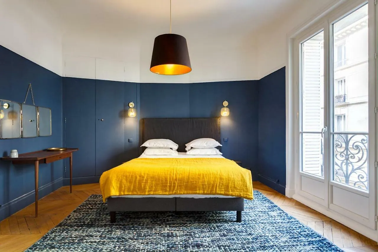 Habitat Parisien - 2Br-1Ba - Courcelles Parc Monceau Apartment 0*, Paris France
